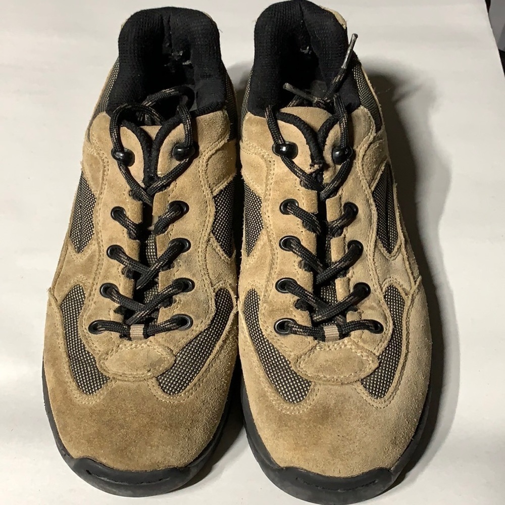 Women’s Lands End Hiking shoes Size 9M, good condition, great tough brand